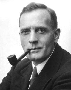 Read more about the article Biography of Edwin Hubble